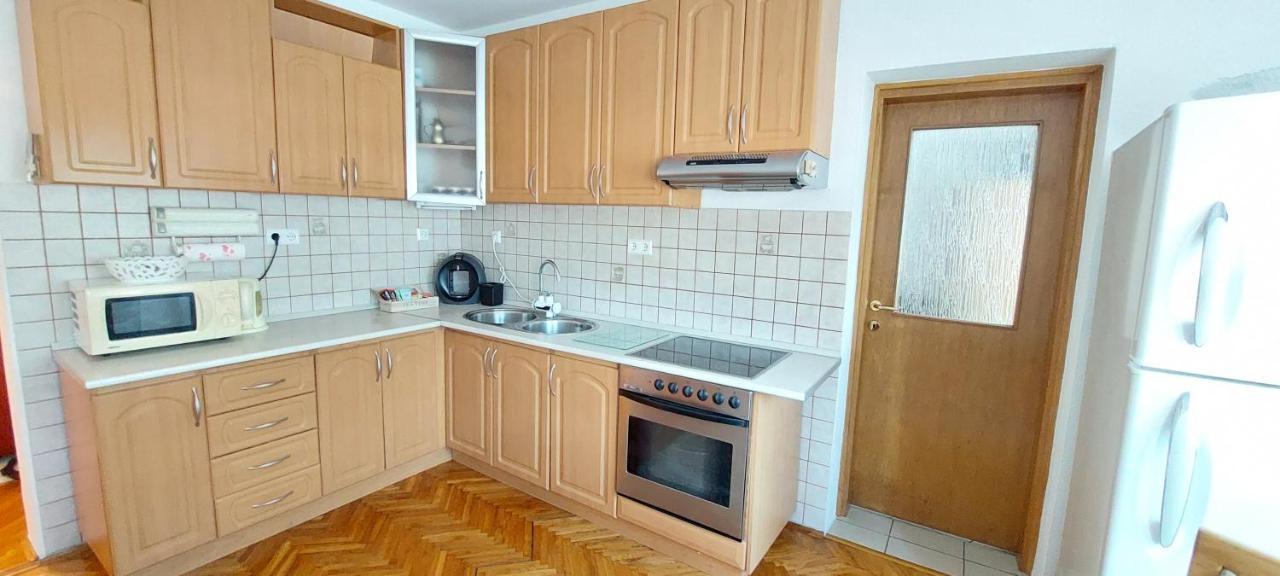 Mb Deluxe Apartment Visoko Exteriér fotografie