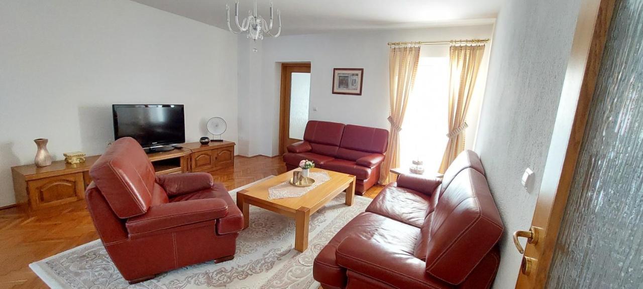 Mb Deluxe Apartment Visoko Exteriér fotografie